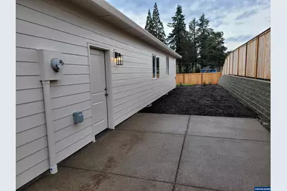 Lot E NW Crater Lake Dr, Dallas, OR 97338 - Photo 38