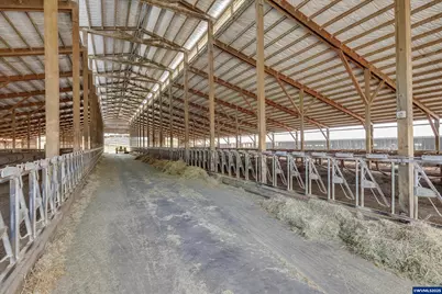 21303 S Central Point Rd, Oregon City, OR 97045 - Photo 18