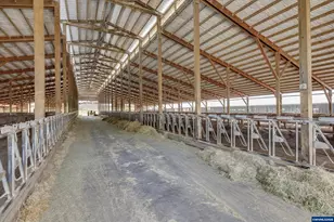 21303 S Central Point Rd, Oregon City, OR 97045 - Photo 18