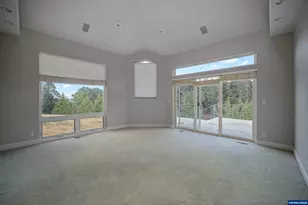 7002 Rainbow Dr SE, Salem, OR 97306 - Photo 20