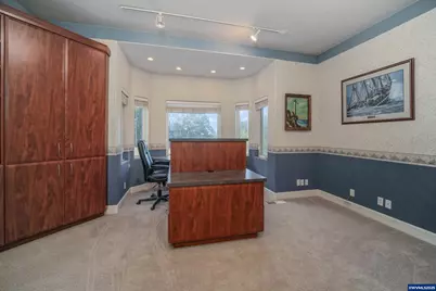 7002 Rainbow Dr SE, Salem, OR 97306 - Photo 6