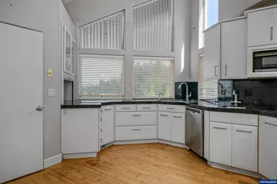 7002 Rainbow Dr SE, Salem, OR 97306 - Photo 12