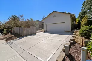 5573 Sugar Plum St SE, Salem, OR 97306 - Photo 4