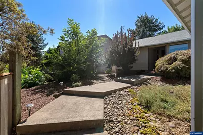 5573 Sugar Plum St SE, Salem, OR 97306 - Photo 6