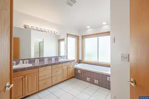 2603 Mountain View Dr SE, Albany, OR 97322 - Photo 28