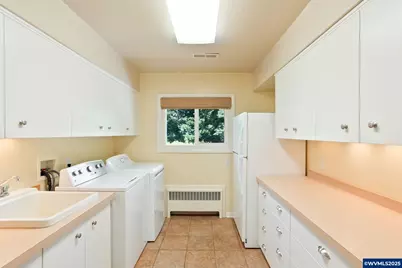 1215 10th Av SW, Albany, OR 97321 - Photo 32