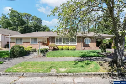 1215 10th Av SW, Albany, OR 97321 - Photo 1
