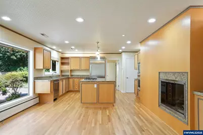 1215 10th Av SW, Albany, OR 97321 - Photo 18