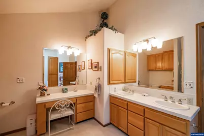 23547 Woods Creek Rd, Philomath, OR 97370 - Photo 24