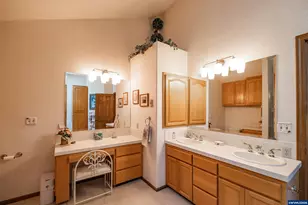 23547 Woods Creek Rd, Philomath, OR 97370 - Photo 24