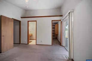 484 Travis Ct NE, Salem, OR 97301 - Photo 16