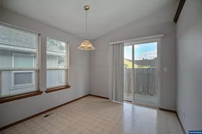 484 Travis Ct NE, Salem, OR 97301 - Photo 12