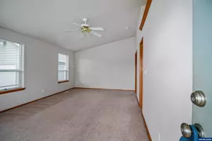 484 Travis Ct NE, Salem, OR 97301 - Photo 4