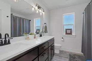 449 NE Pine St, Sublimity, OR 97385 - Photo 34