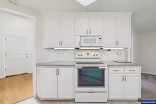 4729 Jade St NE, Salem, OR 97303 - Photo 28