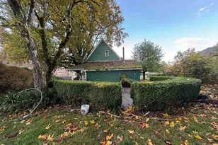 389 C St, Independence, OR 97351 - Photo 32