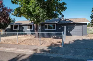 1128 29th Ave, Sweet Home, OR 97386 - Photo 2