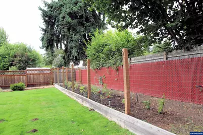 2511 Robinhood Ln NW, Albany, OR 97321 - Photo 38