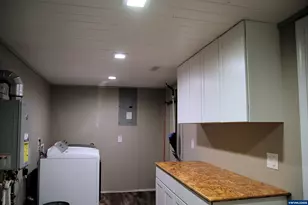 2511 Robinhood Ln NW, Albany, OR 97321 - Photo 28