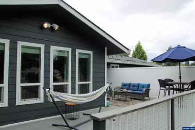 2511 Robinhood Ln NW, Albany, OR 97321 - Photo 32