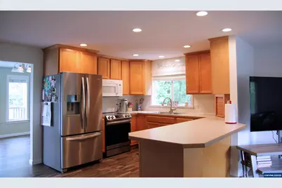 2511 Robinhood Ln NW, Albany, OR 97321 - Photo 4