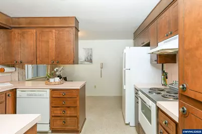 970 NW Conifer Bl, Corvallis, OR 97330 - Photo 10