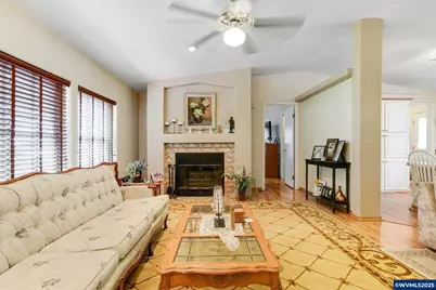 773 S Grice Lp, Jefferson, OR 97352 - Photo 8