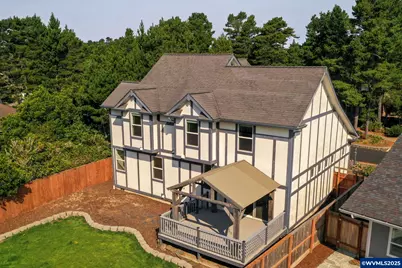 2157 Royal Saint Georges Dr, Florence, OR 97439 - Photo 2