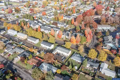 530 34th (-536) Av SE, Albany, OR 97322 - Photo 28