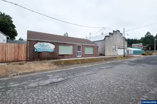 55 Q St, Cottage Grove, OR 97424 - Photo 8
