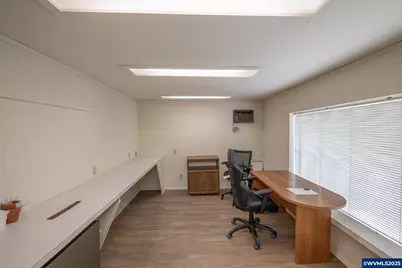 55 Q St, Cottage Grove, OR 97424 - Photo 10