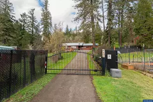 402 Northside Rd, Sutherlin, OR 97479 - Photo 46