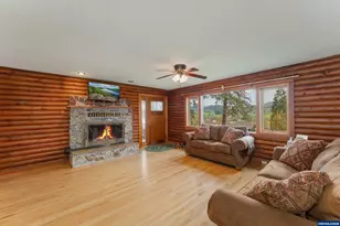 402 Northside Rd, Sutherlin, OR 97479 - Photo 20