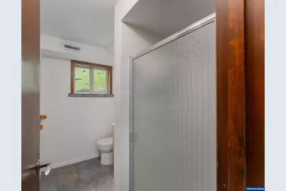 402 Northside Rd, Sutherlin, OR 97479 - Photo 38