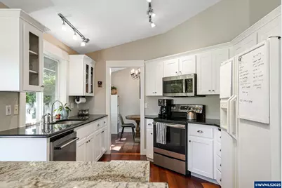 22754 SW Martin Ct, Sherwood, OR 97140 - Photo 16