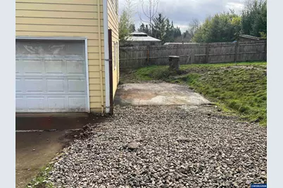 210 Hoyt St S, Salem, OR 97302 - Photo 18