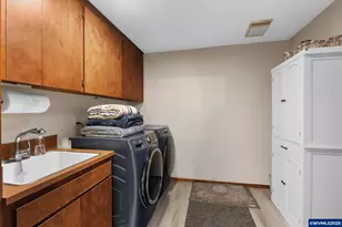 34501 Knox Butte Rd E, Albany, OR 97322 - Photo 14