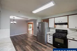 4722 Indiana Ave NE, Salem, OR 97305 - Photo 8