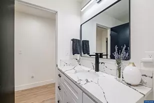 653 NW East Thornton Lake Dr, Albany, OR 97321 - Photo 28