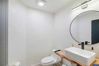 653 NW East Thornton Lake Dr, Albany, OR 97321 - Photo 14