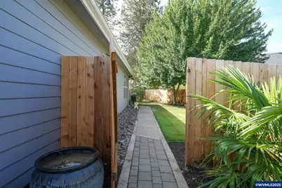 1712 SW 25th Av, Albany, OR 97321 - Photo 30