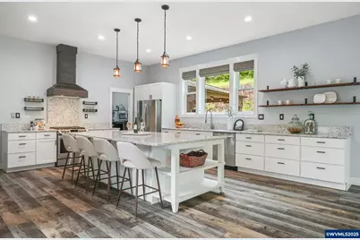 7060 NW Oak Creek Dr, Corvallis, OR 97330 - Photo 10