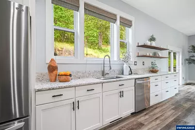 7060 NW Oak Creek Dr, Corvallis, OR 97330 - Photo 14