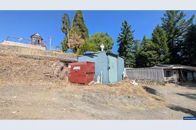 900 Old Cabin Dr, Glide, OR 97443 - Photo 2
