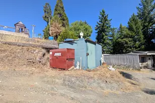 900 Old Cabin Dr, Glide, OR 97443 - Photo 2