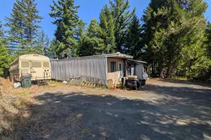 900 Old Cabin Dr, Glide, OR 97443 - Photo 6