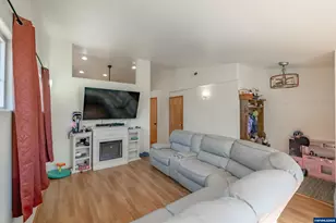 4560 Airport Ln, Sweet Home, OR 97386 - Photo 4