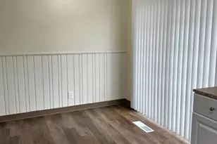 2870 Lancaster Dr NE, Salem, OR 97305 - Photo 14