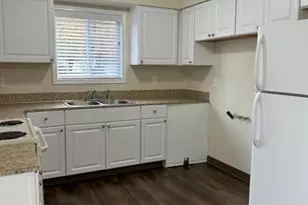 2910 Lancaster Dr NE, Salem, OR 97305 - Photo 10