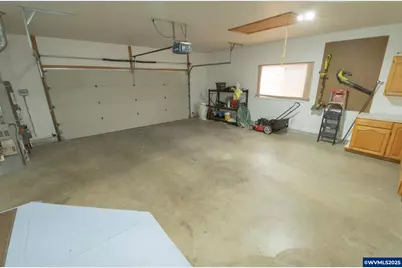 343 SE Hankel St, Dallas, OR 97338 - Photo 18